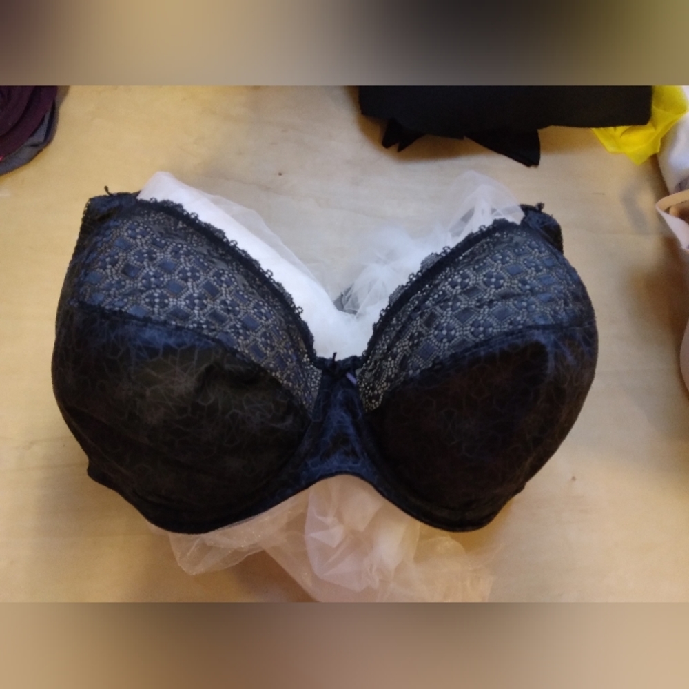 Elomi Kim Side Support Plunge Bra, US 42J